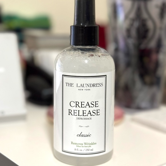 The Laundress New York "Crease Release" wrinkle spray - Picture 1 of 3